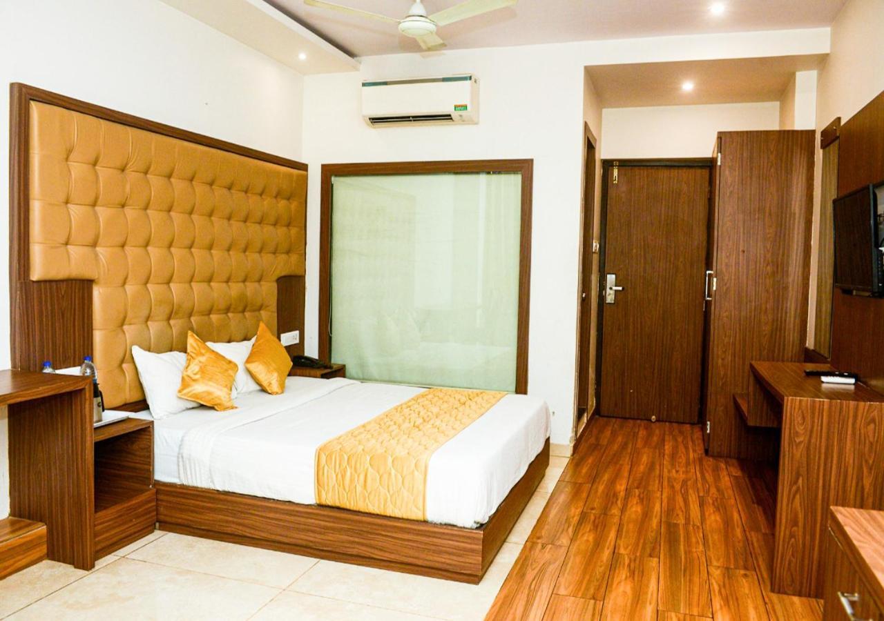 Hotel Bkc Inn - Near Trade Center, Visa Consulate มุมไบ ภายนอก รูปภาพ