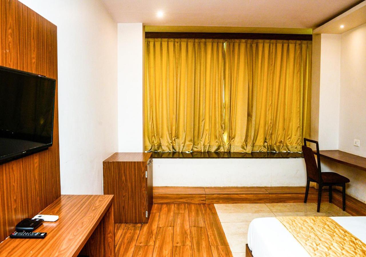Hotel Bkc Inn - Near Trade Center, Visa Consulate มุมไบ ภายนอก รูปภาพ