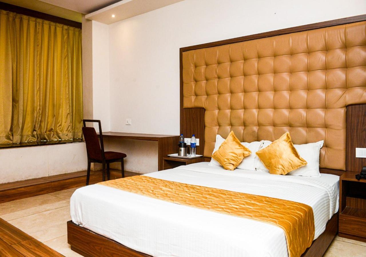 Hotel Bkc Inn - Near Trade Center, Visa Consulate มุมไบ ภายนอก รูปภาพ