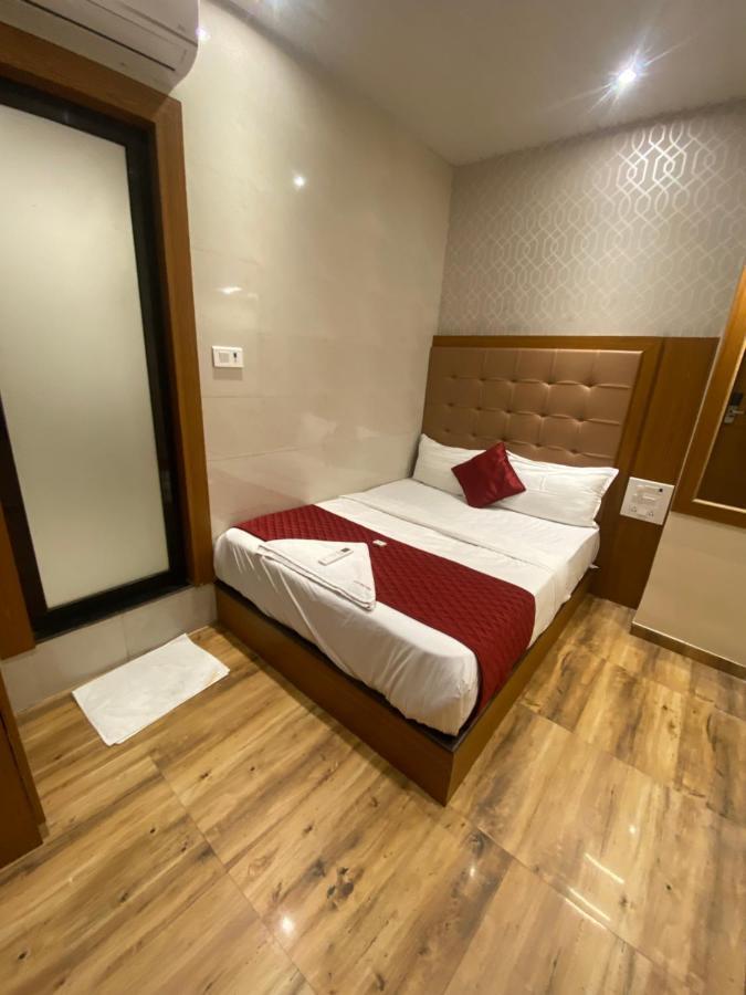 Hotel Bkc Inn - Near Trade Center, Visa Consulate มุมไบ ภายนอก รูปภาพ
