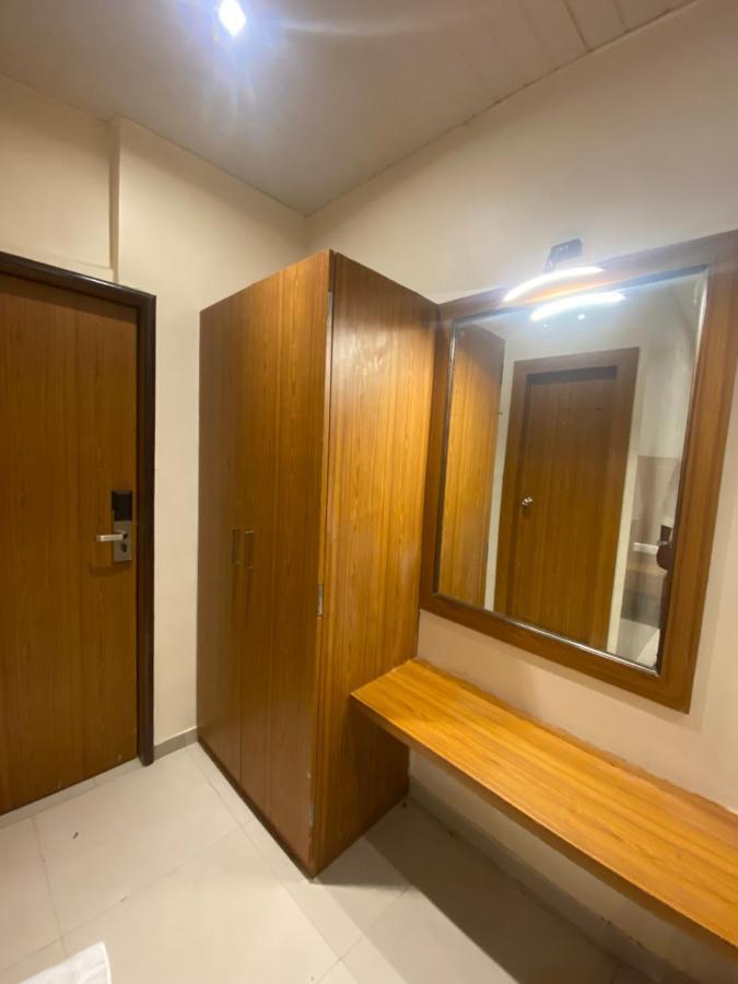 Hotel Bkc Inn - Near Trade Center, Visa Consulate มุมไบ ภายนอก รูปภาพ