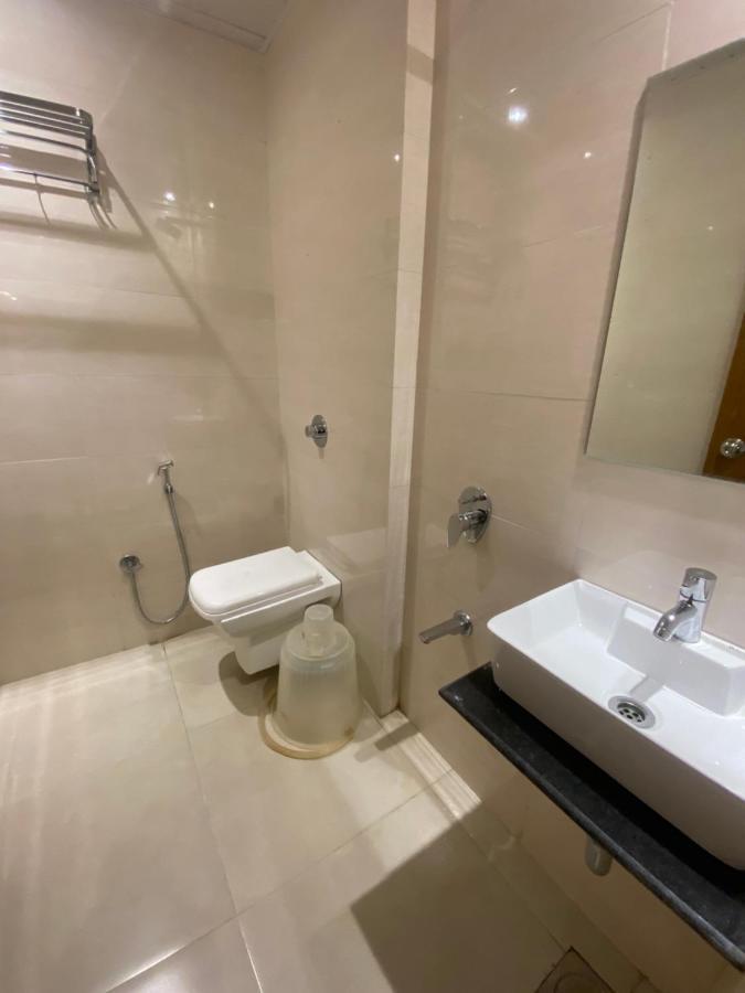 Hotel Bkc Inn - Near Trade Center, Visa Consulate มุมไบ ภายนอก รูปภาพ