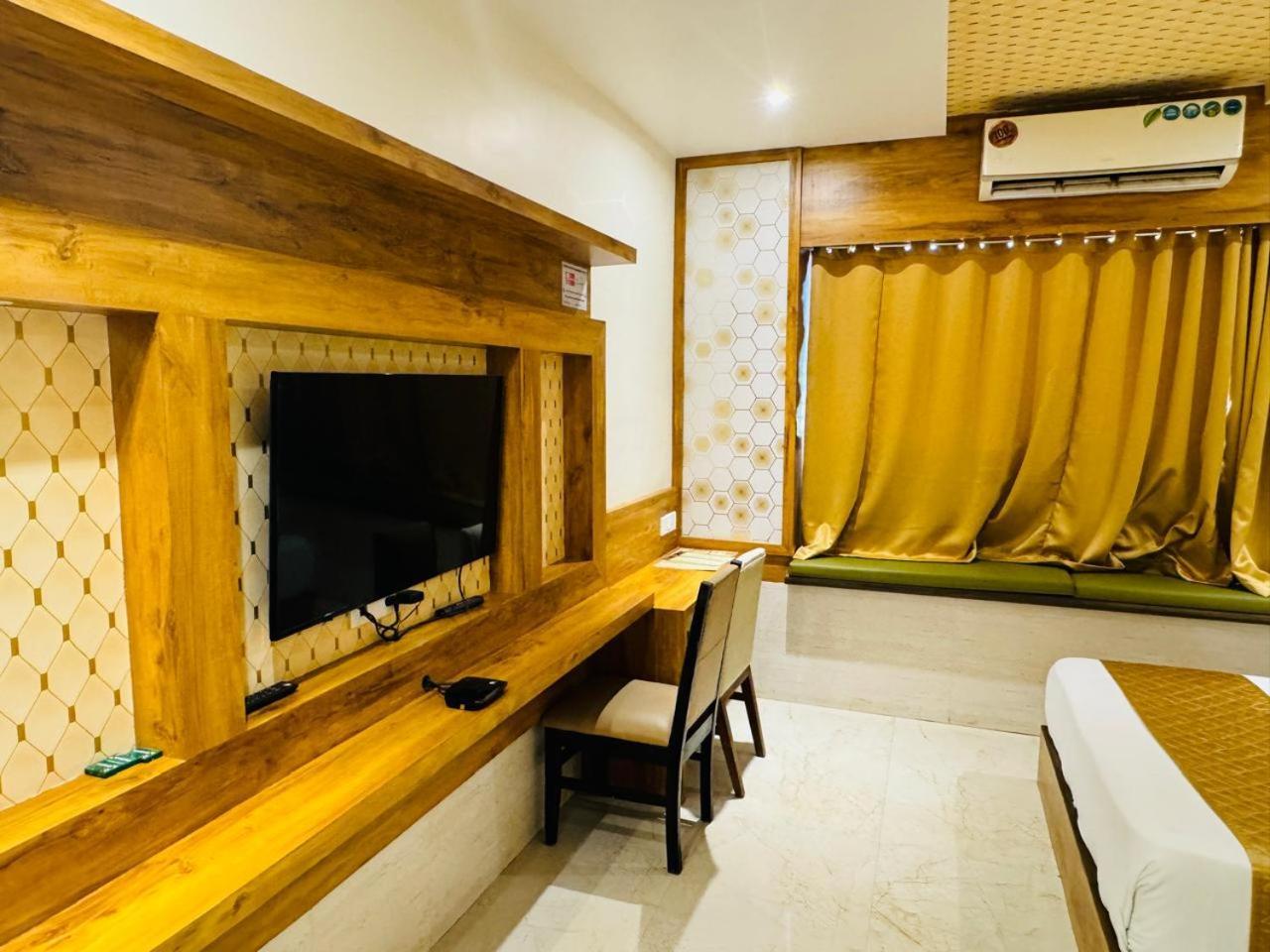 Hotel Bkc Inn - Near Trade Center, Visa Consulate มุมไบ ภายนอก รูปภาพ