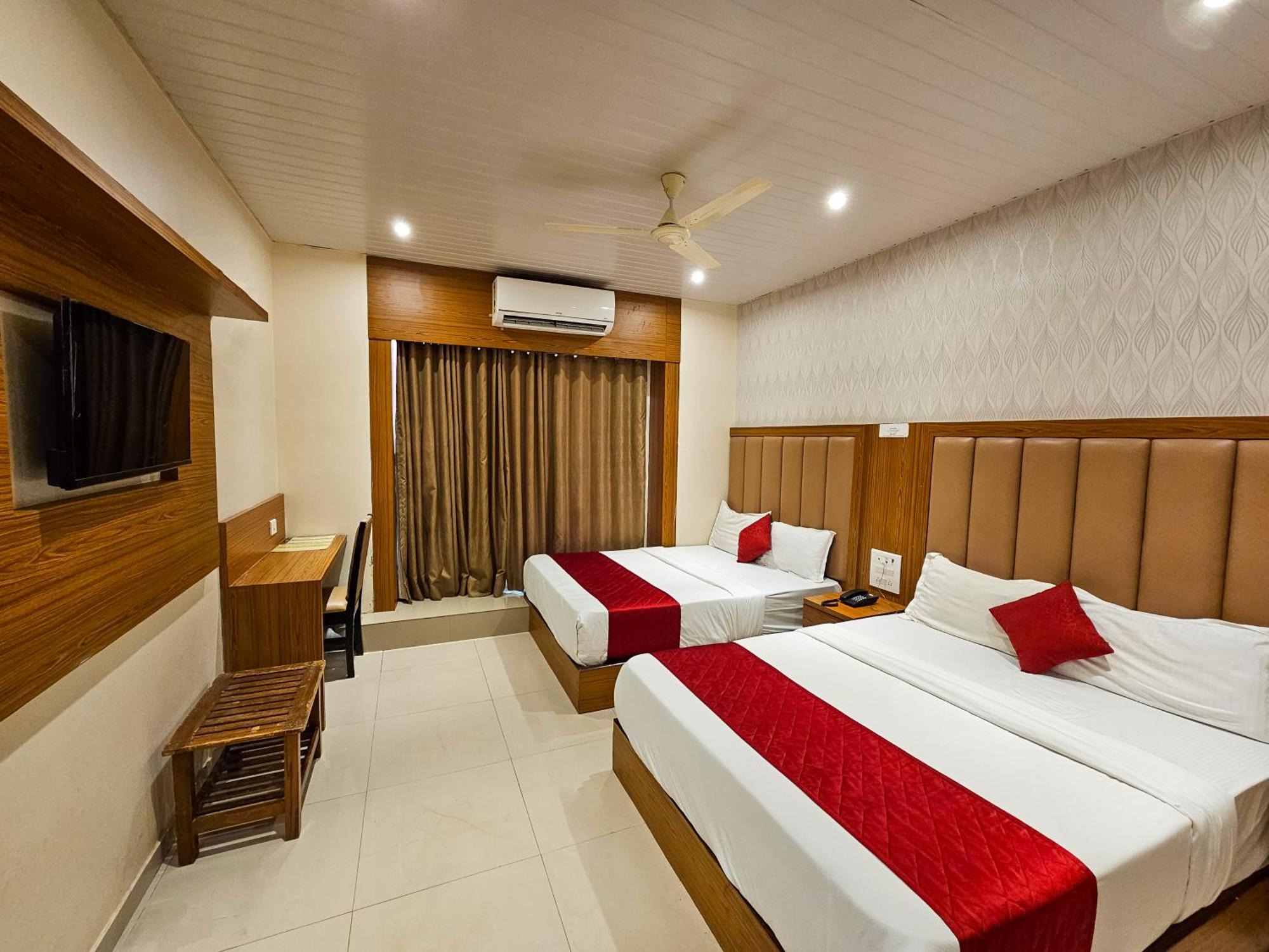 Hotel Bkc Inn - Near Trade Center, Visa Consulate มุมไบ ภายนอก รูปภาพ