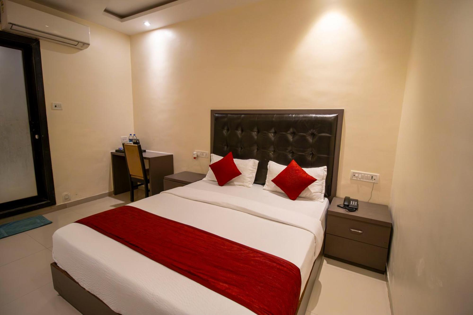 Hotel Bkc Inn - Near Trade Center, Visa Consulate มุมไบ ภายนอก รูปภาพ