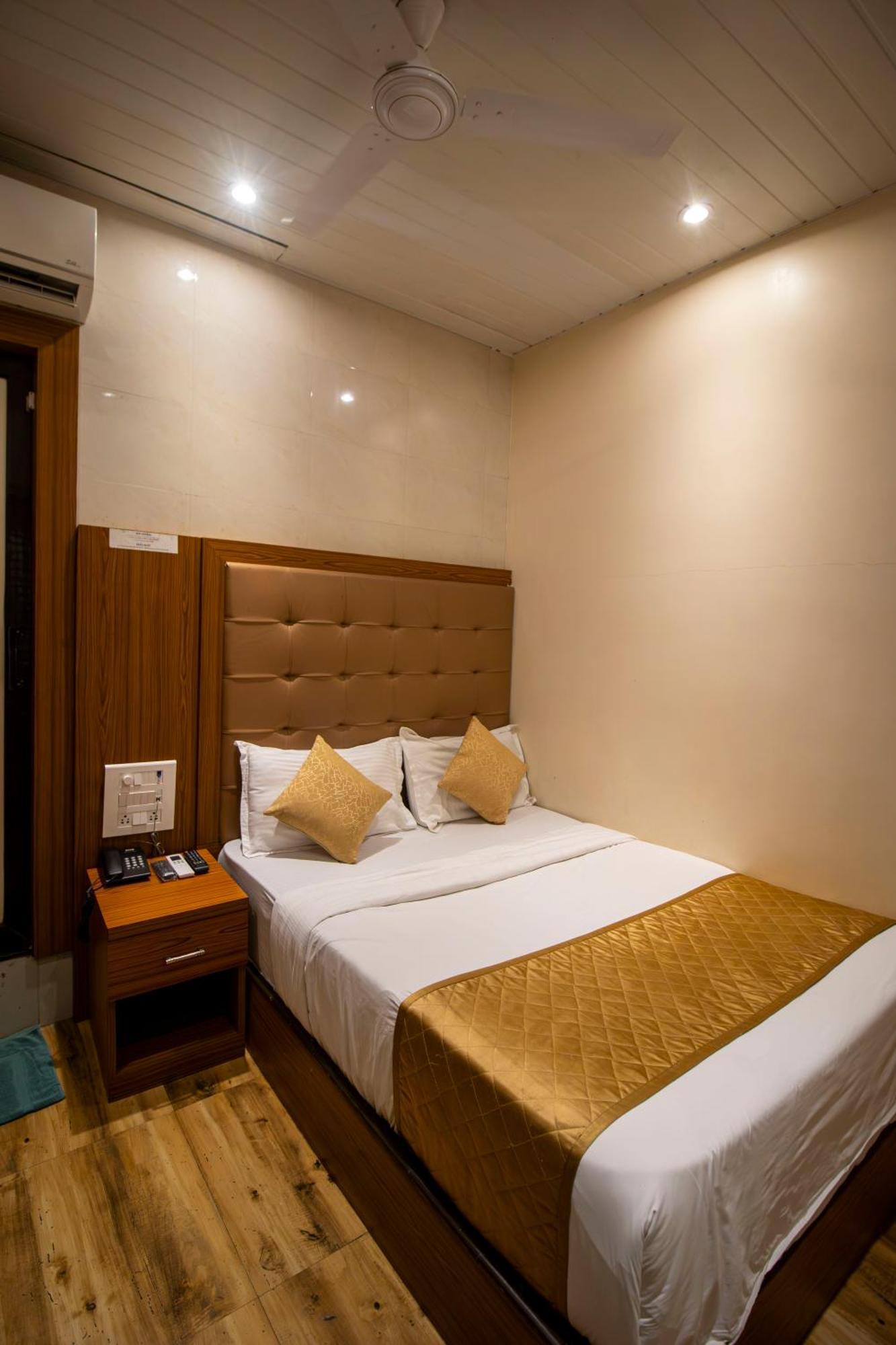 Hotel Bkc Inn - Near Trade Center, Visa Consulate มุมไบ ภายนอก รูปภาพ