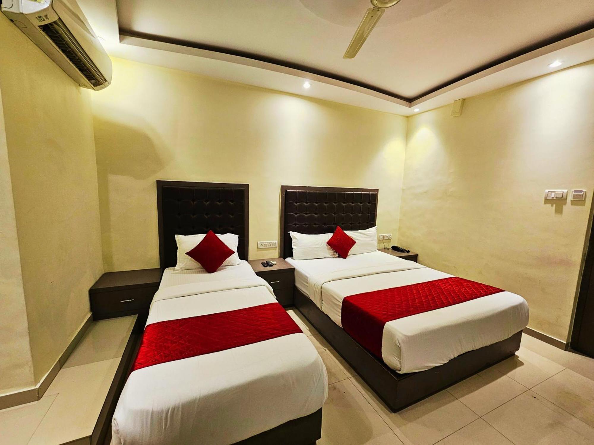 Hotel Bkc Inn - Near Trade Center, Visa Consulate มุมไบ ภายนอก รูปภาพ